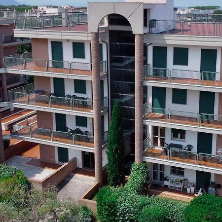 Le Residenze Di Santa Costanza - Il Lentisco Aparthotel San Vincenzo Ngoại thất bức ảnh